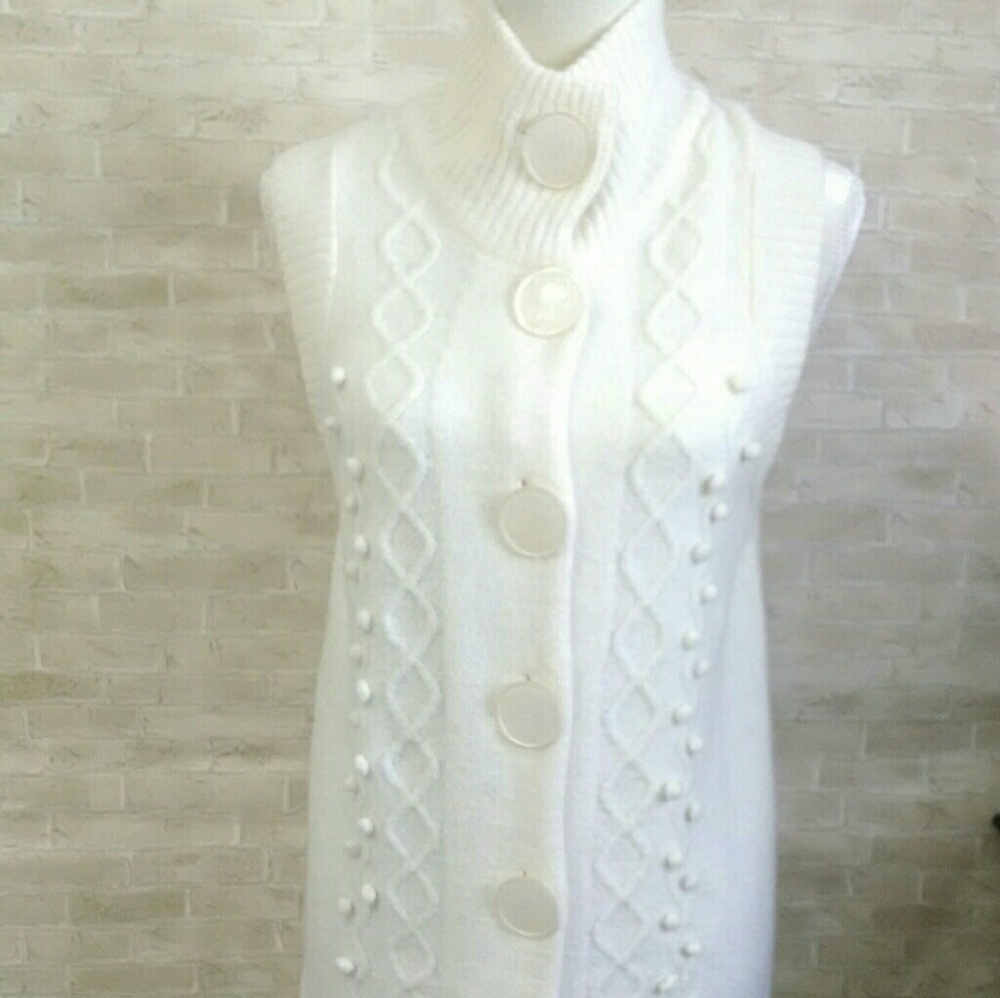 kensie Women's Ivory long button up sweater Large